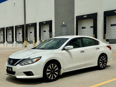 2017 Nissan Altima 2.5 SV Photo