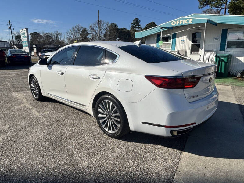 2017 Kia Cadenza Premium