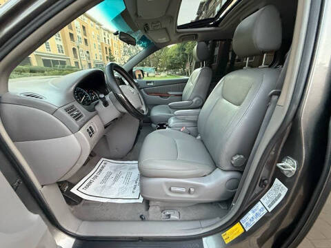 2004 Toyota Sienna XLE 7 Passenger