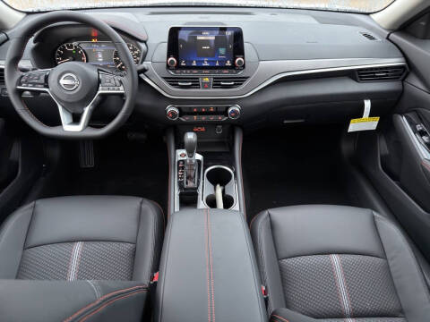 2025 Nissan Altima 2.5 SR