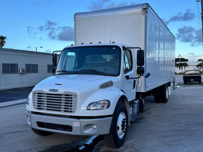 2023 Freightliner M2 106