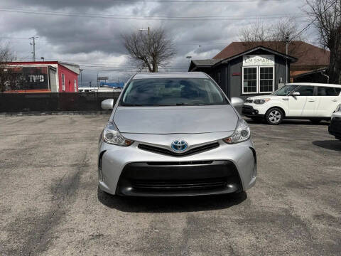 2015 Toyota Prius v Three