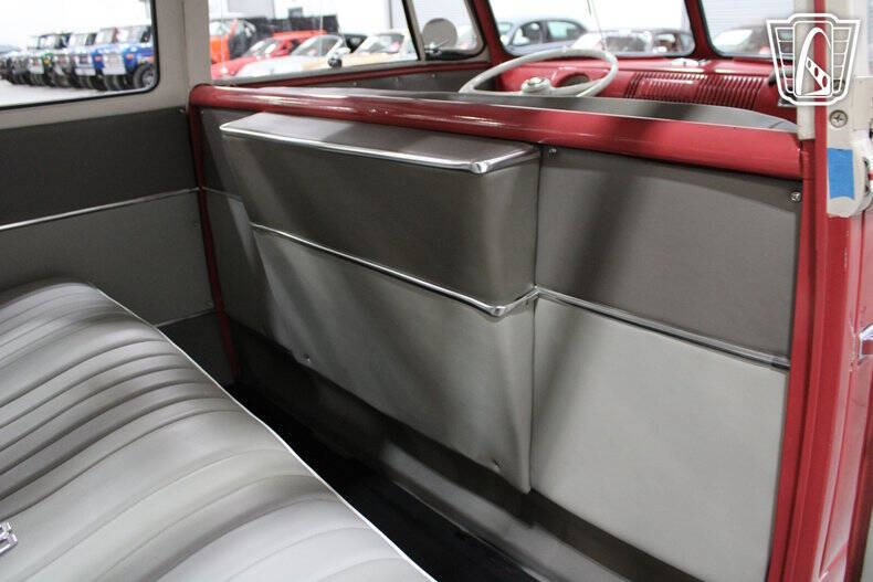 1961 Volkswagen Bus
