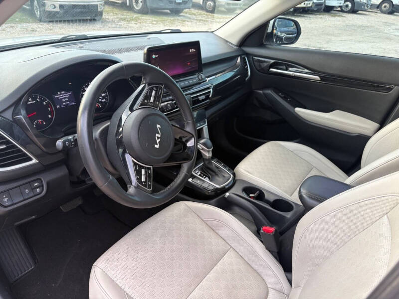 2022 Kia Seltos EX