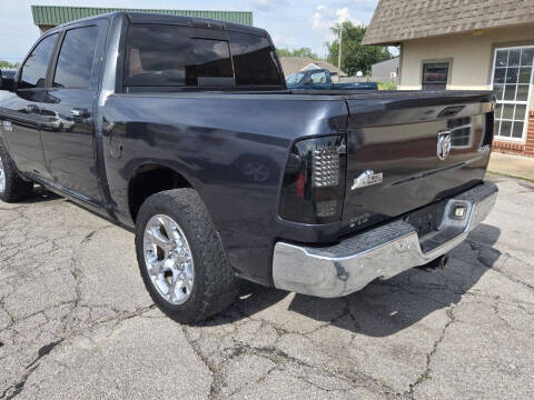 2016 RAM 1500 SLT
