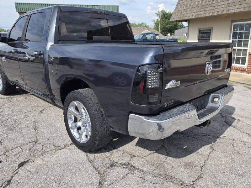 2016 RAM 1500 SLT