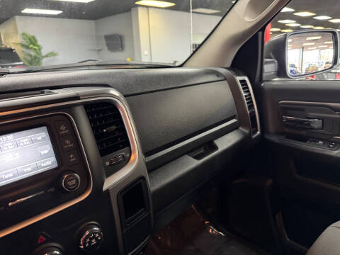 2024 RAM 1500 Classic SLT