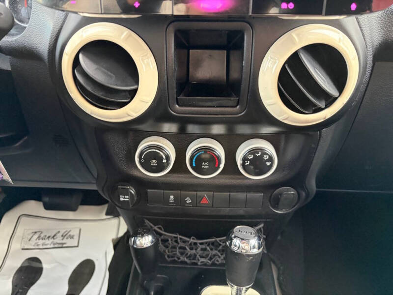 2017 Jeep Wrangler Unlimited Sport