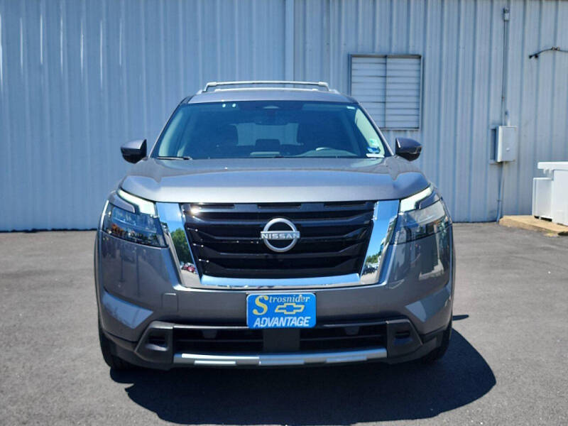 2025 Nissan Pathfinder SL