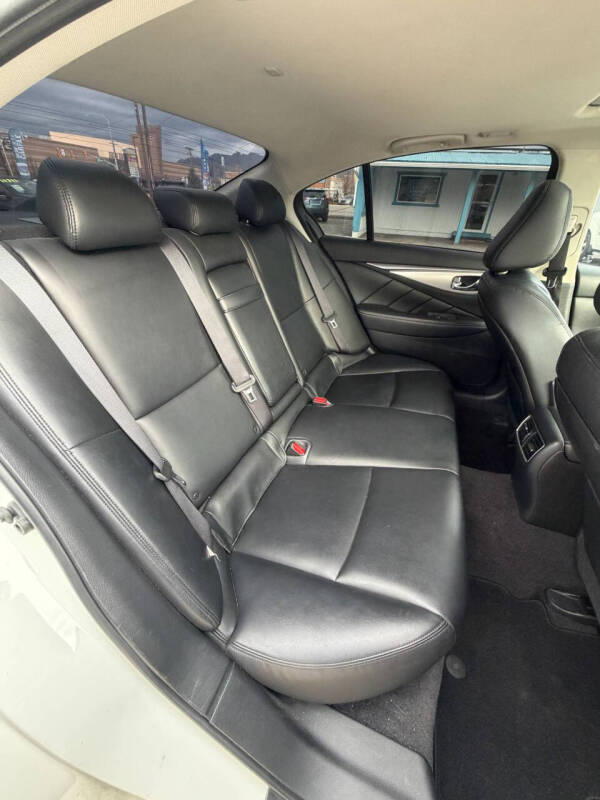 2021 Infiniti Q50 Luxe