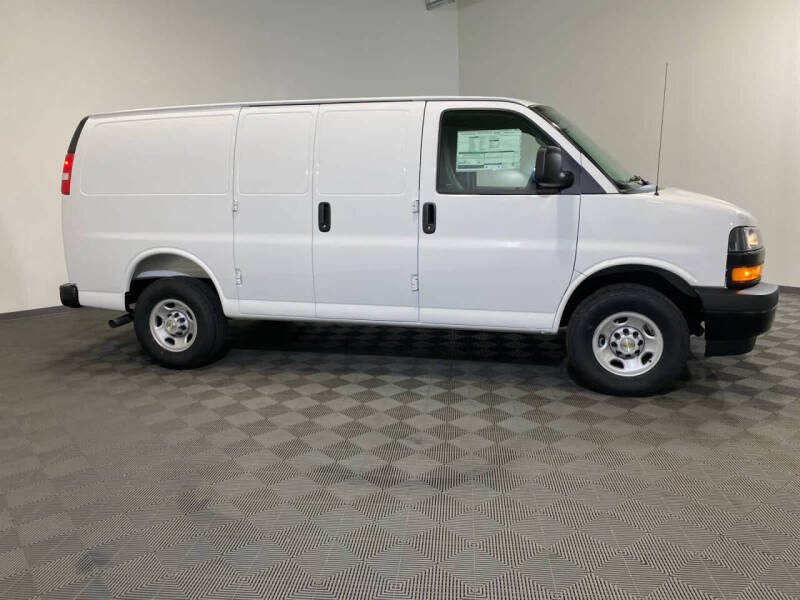 2025 Chevrolet Express 2500