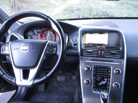 2016 Volvo XC60 T5 Drive-E Platinum