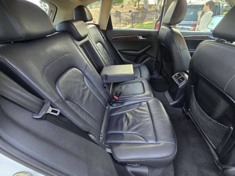 2011 Audi Q5 2.0T quattro Premium Plus