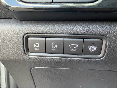 2023 Kia Carnival SX