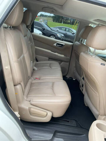2017 Nissan Pathfinder