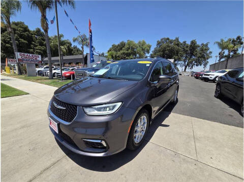 2022 Chrysler Pacifica Touring L Photo