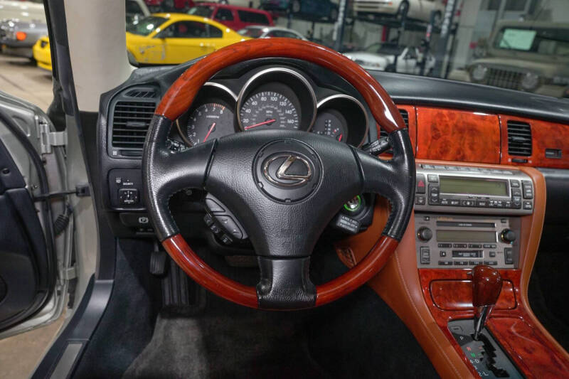 2004 Lexus SC 430