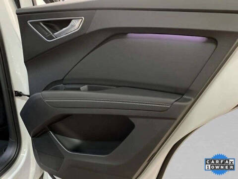 2024 Audi Q4 e-tron quattro Premium Plus 50