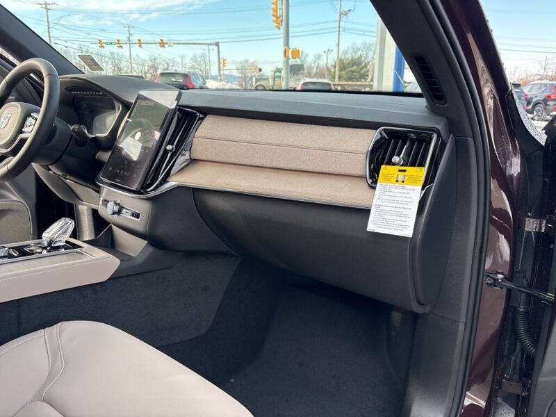 2026 Volvo XC90 B6 Plus 7P