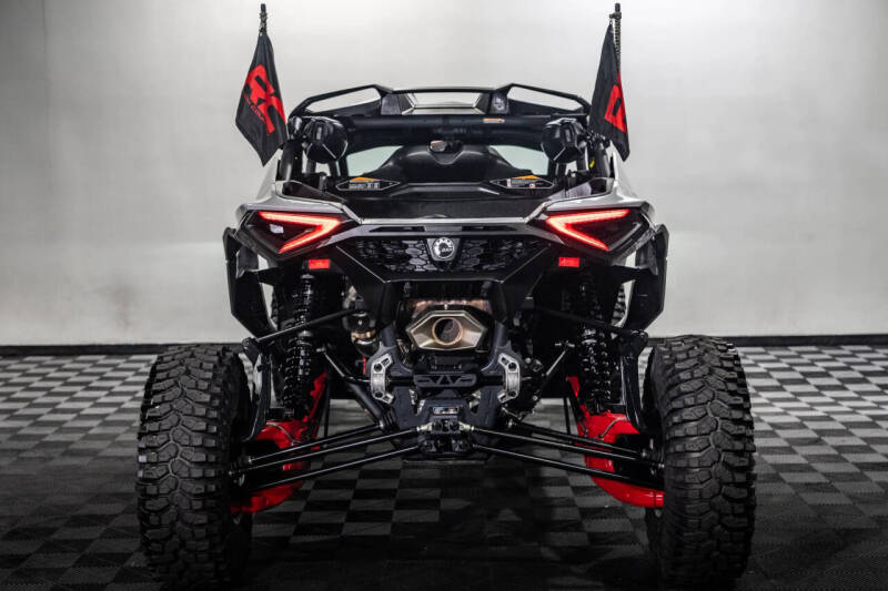 2025 Can-Am Maverick R Max