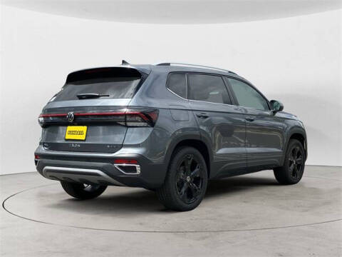 2025 Volkswagen Taos SEL 4Motion