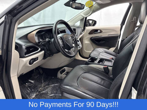 2017 Chrysler Pacifica Touring-L