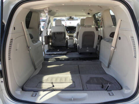 2021 Chrysler Pacifica Touring L