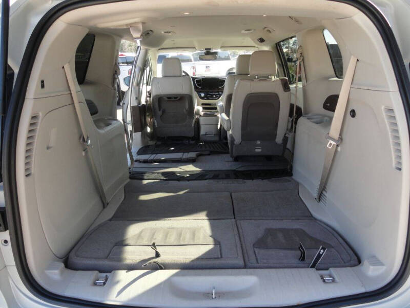 2021 Chrysler Pacifica Touring L