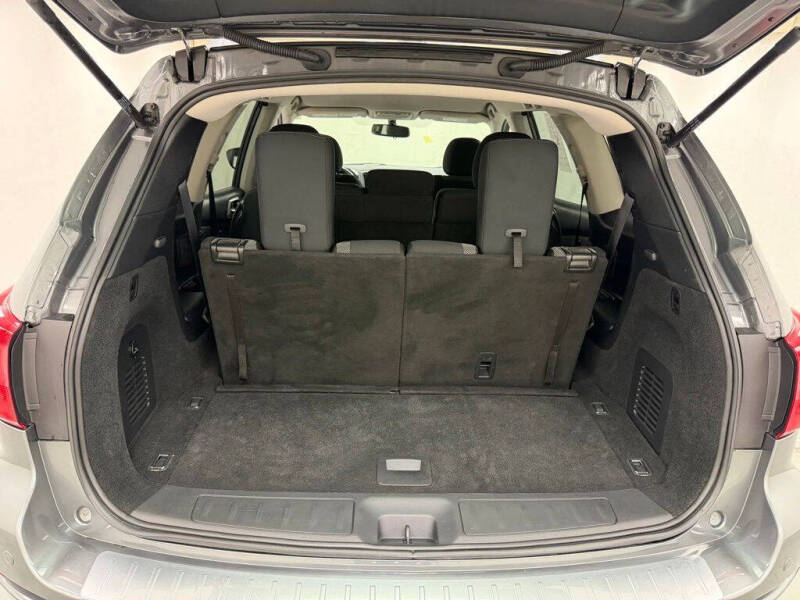 2020 Nissan Pathfinder SV