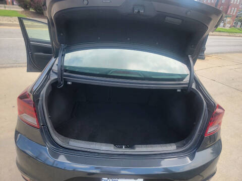 2020 Hyundai Elantra SE