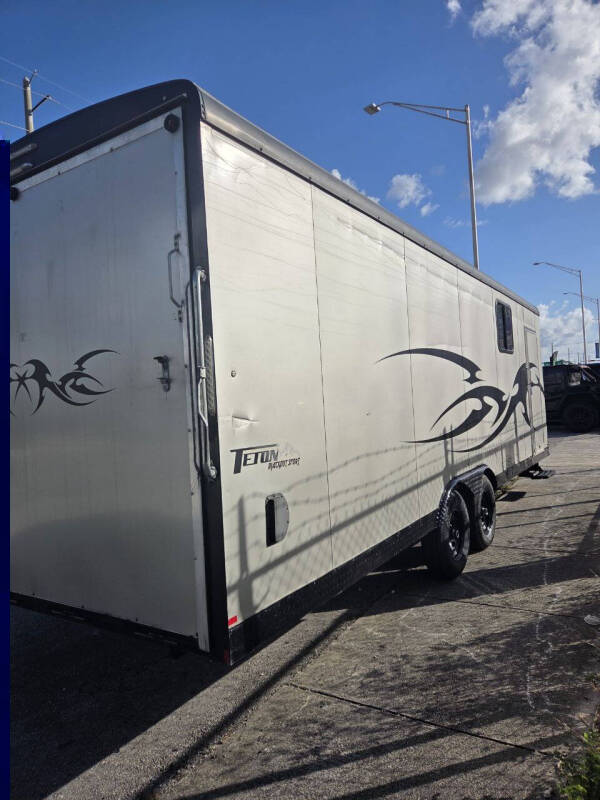 2017 TNT TRAILER V28 FT CAR HOULER