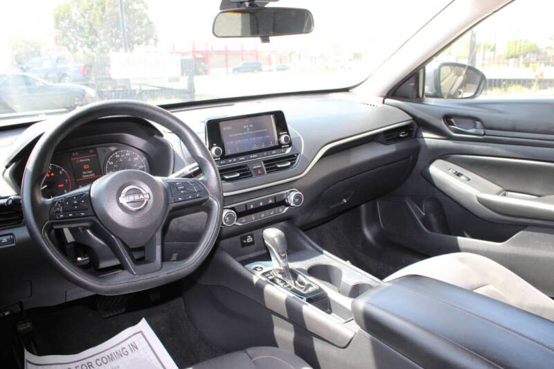2023 Nissan Altima 2.5 S