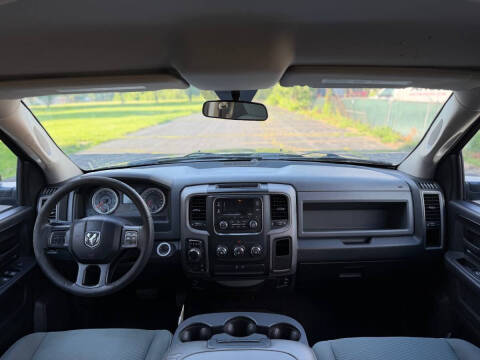 2016 RAM 1500 Express