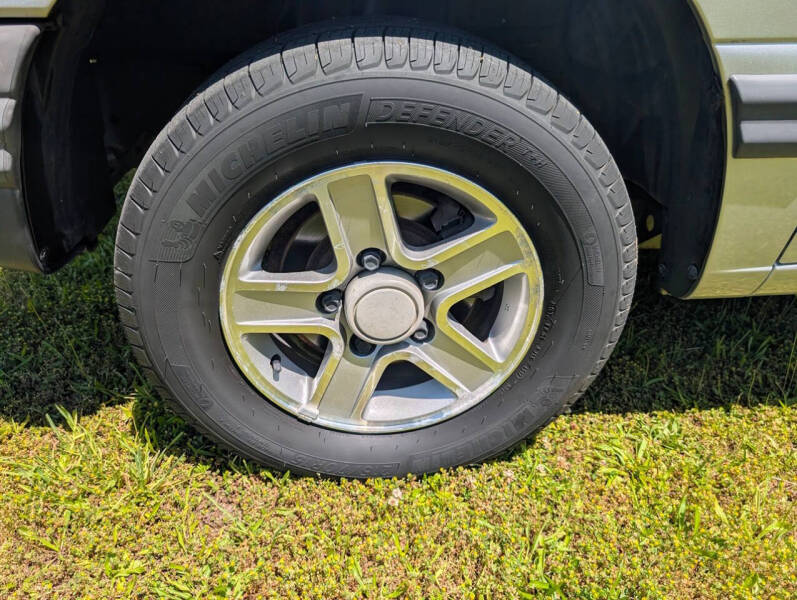 2004 Chevrolet Tracker