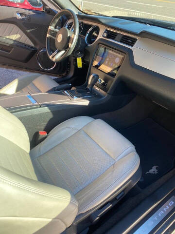 2014 Ford Mustang V6