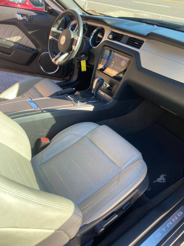 2014 Ford Mustang V6