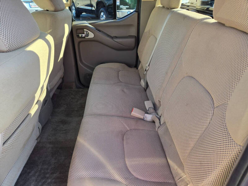 2015 Nissan Frontier SV