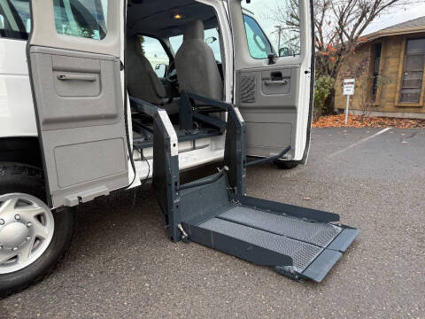 2011 Ford E-Series E-350 SD XLT