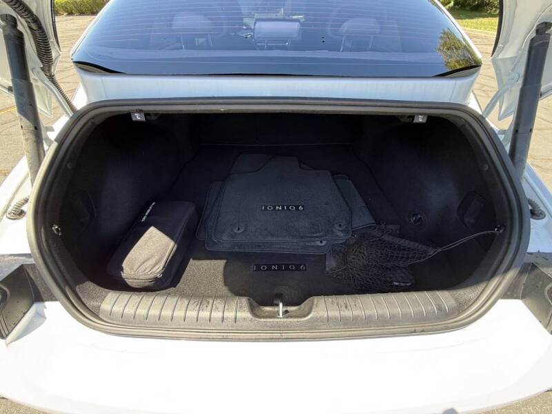 2024 Hyundai IONIQ 6 SEL