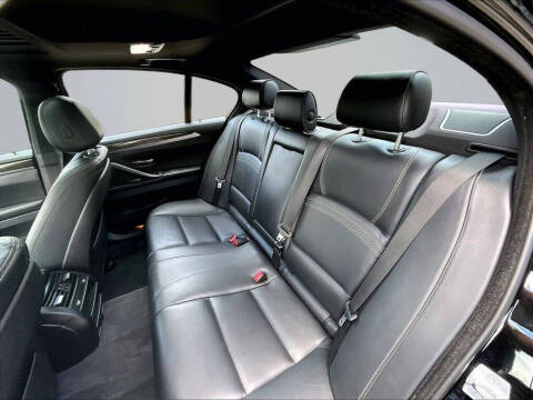 2015 BMW 5 Series 528i xDrive