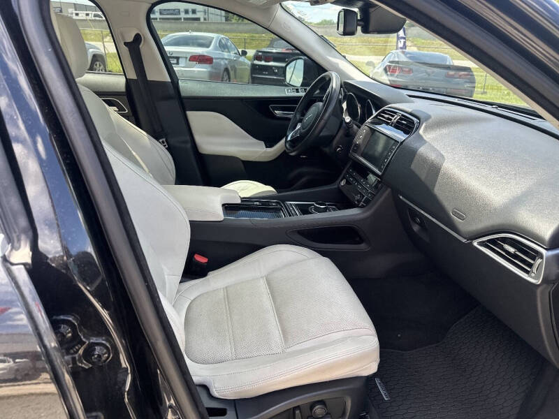 2018 Jaguar F-PACE 25t Prestige