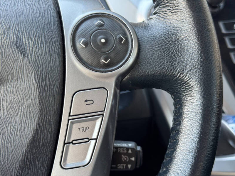 2017 Toyota Prius v Four