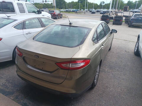 2013 Ford Fusion S