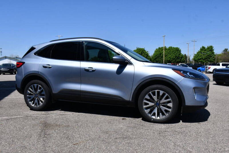 2022 Ford Escape Titanium
