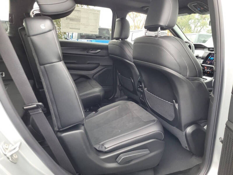 2025 Jeep Grand Cherokee L Altitude X