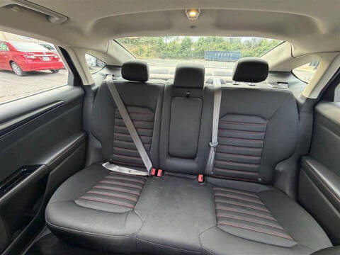 2016 Ford Fusion Hybrid SE