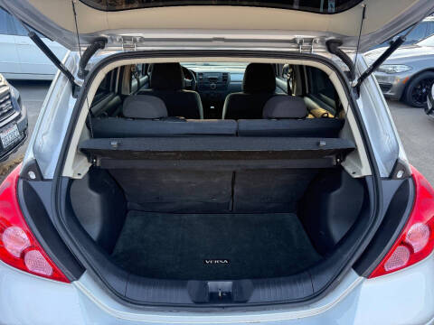 2009 Nissan Versa 1.8 S