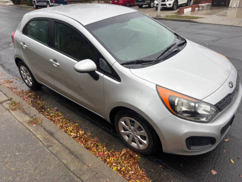 2013 Kia Rio 5-Door LX