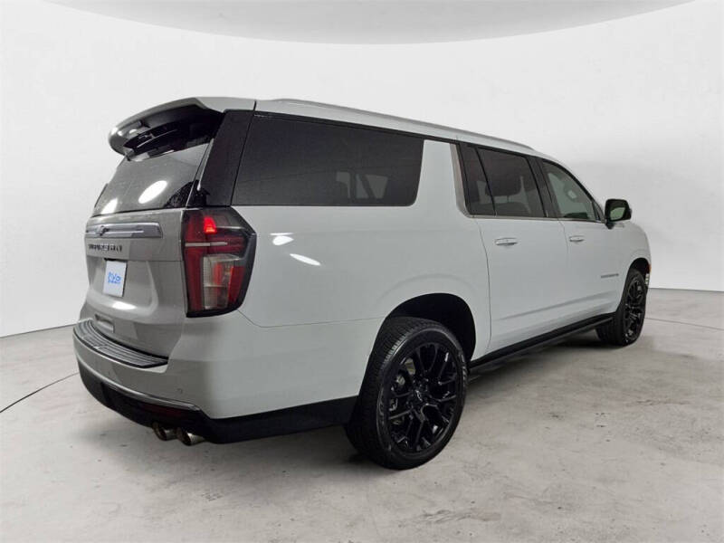 2023 Chevrolet Suburban High Country