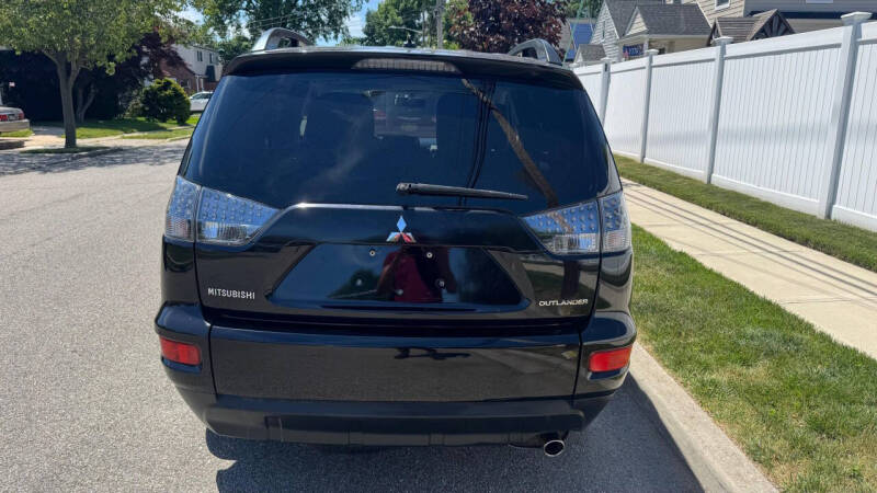 2011 Mitsubishi Outlander SE